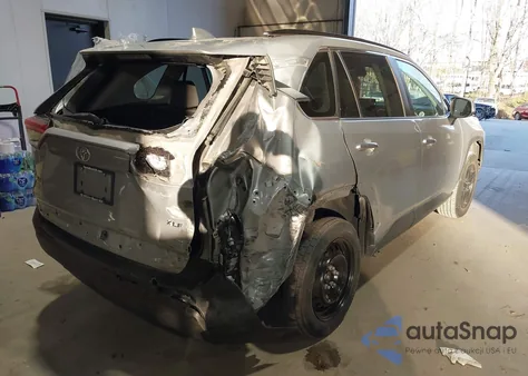 2021 Toyota Rav4 Xle z USA, uszkodzony, nr VIN 2T3W1RFV3MW148451